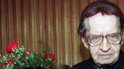 Ks. Jan Twardowski (w 1999 r.), fot. PAP/Przemek Wierzchowski