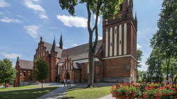 Sanktuarium w Gietrzwałdzie, fot. PAP/Jerzy Ochoński