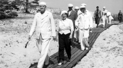 Pobyt wypoczynkowy prezydenta RP Ignacego Mościckiego (pierwszy od lewej) w Juracie w 1937 r. Fot. Narodowe Archiwum Cyfrowe