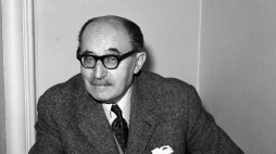 Pisarz, felietonista i dziennikarz Stefan Wiechecki Wiech, 1974 r. Fot. PAP/Afa Pixx/Zenon Żyburtowicz