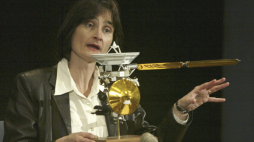 Królewski astronom prof. Michele Dougherty. Fot. PAP/EPA/B. McDermid