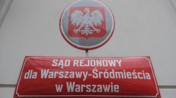 Sąd argumentował, że oskarżeni usłyszeli kary w zawieszeniu, bo głównym sprawcom tych czynów wymierzono kary po dwa lata więzienia. Fot. PAP/Mateusz Marek 