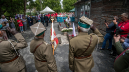 Uroczystości upamiętniające ofiary rzezi wołyńskiej w miejscowości Zielony Dąb w obwodzie rówieńskim 12 lipca 2025 r. Fot. PAP/Vladyslav Musiienko