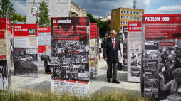 Otwarta 18 lipca w Lublinie wystawa IPN „Zaczęło się w lipcu. »Solidarność« w Regionie Środkowo-Wschodnim 1980-1989”. Fot. PAP/Wojtek Jargiło 