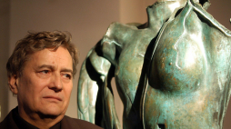 Igor Mitoraj, Warszawa 2004 r., Fot. PAP Andrzej Rybczyński