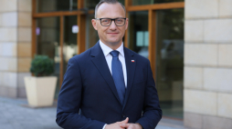 Rafał Leśkiewicz, rzecznik prezydenta RP przed siedzibą Polskiej Agencji Prasowej w Warszawie Fot. PAP/Rafał Guz