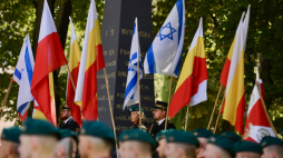 Uroczystość przy Pomniku Bohaterów Getta w Białymstoku podczas obchodów 82. rocznicy powstania w białostockim getcie. Fot. PAP/Michał Zieliński 