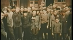 Klatka z filmu nakręconego przez Amerykanów po wyzwoleniu niemieckiego obozu koncentracyjnego Buchenwald. Źródło: de.wikipedia/domena publiczna