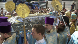 Prawosławne uroczystości związane z rocznicą przeniesienia z Grodna na Białorusi do Białegostoku relikwii Męczennika Gabriela, 2003 r. Fot. PAP/Leon Stankiewicz