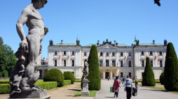Białostocki Pałac Branickich i jego ogród francuski. Fot. PAP/Paweł Supernak 