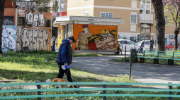 Ulica w rzymskiej dzielnicy Ostiense, kwiecień 2020 r. Fot. PA/RICCARDO ANTIMIANI Dostawca: PAP/EPA