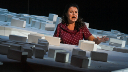 Agata Zubel podczas próby dla mediów przed premierą spektaklu "Najlepsze miasto świata. Opera o Warszawie" w Teatrze Wielkim - Operze Narodowej w Warszawie. Fot. PAP/Piotr Nowak
