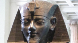 Statua faraona Amenhotepa III – British Museum. /Źródło: en.wikipedia