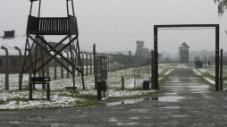 Dawny obóz zagłady KL Auschwitz - Birkenau w Brzezince. Zdjęcie z 2009 r. Fot. PAP/Jacek Bednarczyk