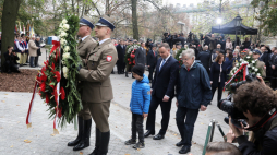 Feliks Korfanty i prezydent Andrzej Duda podczas odsłonięcia pomnika Wojciecha Korfantego w Warszawie. Fot. PAP/Tomasz Gzell