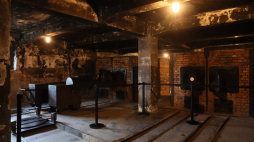 Muzeum Auschwitz - dawne krematorium. Fot. PAP/Leszek Szymański