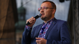 Ambasador Ukrainy w Polsce Wasyl Bodnar przemawia podczas uroczystość z okazji Dnia Niepodległości Ukrainy. Fot. PAP/Paweł Supernak