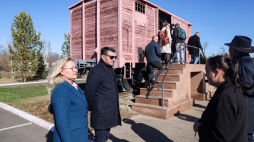 Lech Parell, szef Urzędu do Spraw Kombatantów i Osób Represjonowanych w stolicy Kazachstanu Astanie zwiedził Muzeum Ofiar Represji Politycznych i Totalitaryzmu. Fot. PAP/Albert Zawada