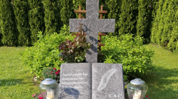 Pochowane na przyklasztornym cmentarzu w Braniewie zakonnice zostały w tym roku błogosławionymi. Fot. PAP/Agnieszka Libudzka