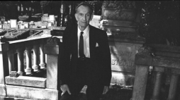 28.06.1996 , Łódź , Cmentarz Żydowski. Profesor Jan Karski będąc w Łodzi, zwiedza największy w Europie cmentarz żydowski przy ul Brackiej.