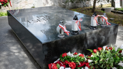 Mauzoleum "Matka i Serce Syna" na cmentarzu na Rossie w Wilnie. Fot. PAP/Marcin Gadomski 