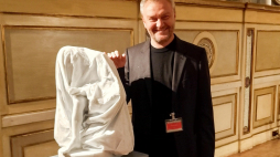 Wystawa prac polskiego artysty z Pietrasanta Szymona Ołtarzewskiego w Rzymie w zabytkowych salach budynku Izby Deputowanych. Fot. PAP/Sylwia Wysocka 