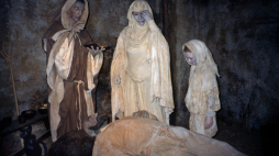 Ekspozycja z 2000 r. w Weymouth Dorset w Anglii obrazująca Czarną Śmierć. Fot. PAP/Alamy