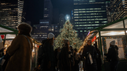 Świąteczne iluminacje w Nowym Jorku. Fot. PAP/EPA/Olga Fedorova