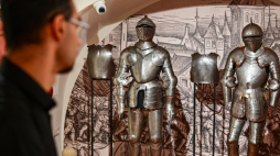 Nowa ekspozycja prezentuje ponad 80 militariów z XIV-XVIII w. z Pomorza i zachodu Europy. Fot. PAP/Marcin Bielecki 