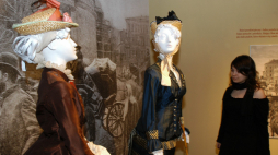 Muzeum Literatury im. Adama Mickiewicza . Otwarcie wystawy "Warszawa Lalki Bolesława Prusa", 2006 r. Fot. PAP/Andrzej Rybczyński