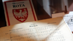 Partytura Roty w Muzeum Feliksa Nowowiejskiego w Barczewie. Fot. PAP/Tomasz Waszczuk