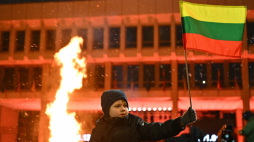 Wilno, Litwa, 12 stycznia 2025 r. Upamiętnienie ofiar sowieckiej agresji z 13 stycznia 1991 r. w Wilnie. Fot. PAP/Valdemar Doveiko