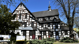 Kościół Pokoju w Świdnicy - jeden z zabytków, których renowacja została dofinansowana. Fot. PAP/Maciej Kulczyński