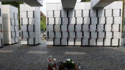 Mauzoleum Wyklętych-Niezłomnych w Kwaterze na Łączce na Powązkach Wojskowych w Warszawie. Fot. PAP/Albert Zawada 