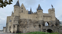 Het Steen, zamek w Antwerpii, miejsce uwięzienia Clary Goessen. Fot. wuppertaler, CC BY 4.0 <https://creativecommons.org/licenses/by/4.0>, via Wikimedia Commons