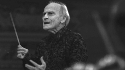 Yehudi Menuhin podczas próby z orkiestrą "Sinfonia Varsovia", 1996 r. Fot. REMIGIUSZ SIKORA 
