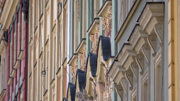 Fasady kamienic na rynku we Wrocławiu. Fot. PAP/Jerzy Ochoński