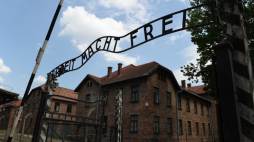 Dawny obóz koncentracyjny Auschwitz-Birkenau. Fot. PAP/Jacek Bednarczyk