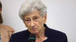 Krystyna Budnicka, ocalała z getta warszawskiego, ambasadorką akcji Żonkile w 2026 r. Fot. PAP/Rafał Guz
