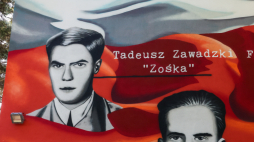 Mural poświęcony bohaterom akcji pod Arsenałem w Szkole Szkoły Podstawowej nr 182 im. Tadeusza Zawadzkiego „Zośki” w Łodzi,. Fot. PAP/Marian Zubrzycki