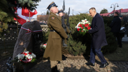 Prezydent Karol Nawrocki uczcił pamięć por. Franciszka Majewskiego, Żołnierza Wyklętego. Fot. PAP/Paweł Supernak
