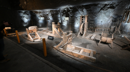 Komora Modena w wielickiej kopalni w nowej illuminacji. Fot. PAP/Art Service 