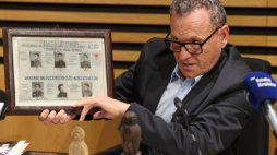 Krewny rodziny Kupców, Marek Wójcik podczas konferencji prasowej w Muzeum Pamięci Mieszkańców Ziemi Oświęcimskiej w Oświęcimiu. Fot. PAP/Jarek Praszkiewicz 