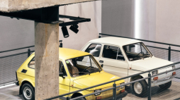 Gwarek pełni funkcję magazynu studyjnego eksponatów związanych z historią przemysłu oraz militariami. Fot. Muzeum Śląskie