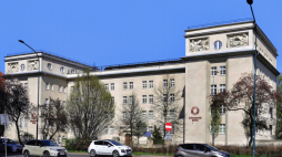 Gmach Seminarium Śląskiego w Krakowie w Dzielnicy I Stare Miasto na Piasku przy Alei Adama Mickiewicza 3. Proj. Zygmunt Gawlik i Franciszek Mączyński, 1926–1928. Fot. Mach240390, CC BY 4.0 <https://creativecommons.org/licenses/by/4.0>, via Wikimedia Commons