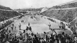 Stadion Panateński w Atenach – miejsce pierwszych zawodów nowożytnych igrzysk w 1896 r. Źródło: Wikipedia