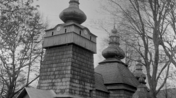 Zabytkowa XIX-wieczna łemkowska cerkiew prawosławna we wsi Hańczowa w gminie Uście Gorlickie. Fot. PAP/Stanisław Kryciński