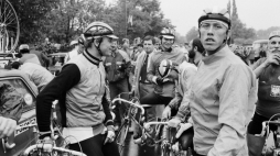 Wyścig Pokoju. Pierwszy od prawej Zenon Jaskuła. Fot. Jerzy Undro