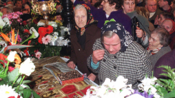 Modlitwa przy płaszczanicy. Fot. /PAP Zdzisław Lenkiewicz