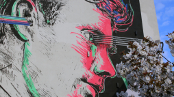  mural Krzysztofa Komedy-Trzcińskiego w Ostrowiu Wielkopolskim. Fot. PAP/Tomasz Wojtasik